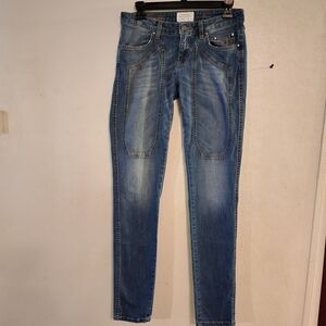Jeckerson Jeans Tuesday Tour Size 27 Distressed Slim Low Rise Made in Italy